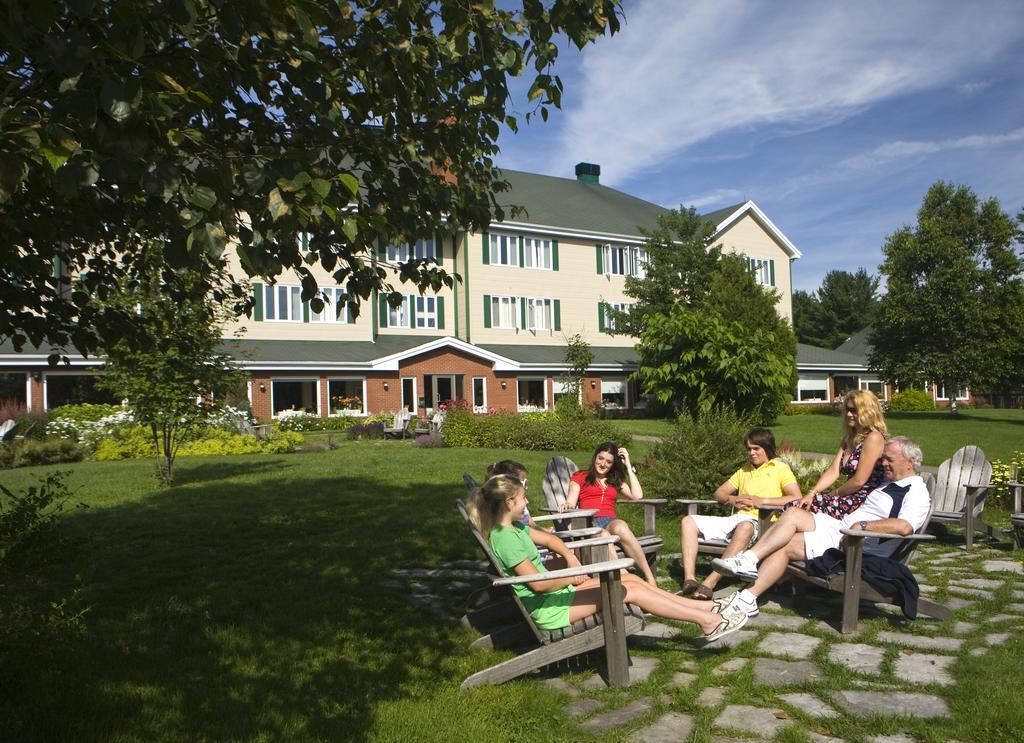 Auberge Du Lac-A-L'Eau-Claire Saint-Alexis-des-Monts Bagian luar foto