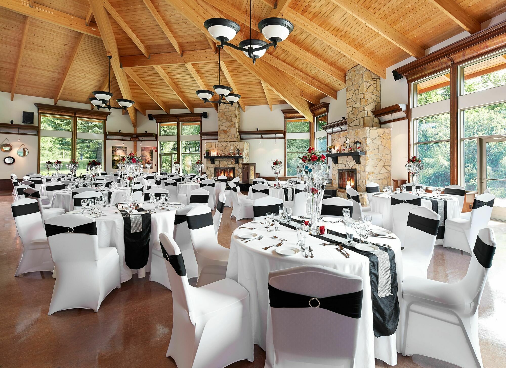 Auberge Du Lac-A-L'Eau-Claire Saint-Alexis-des-Monts Bagian luar foto